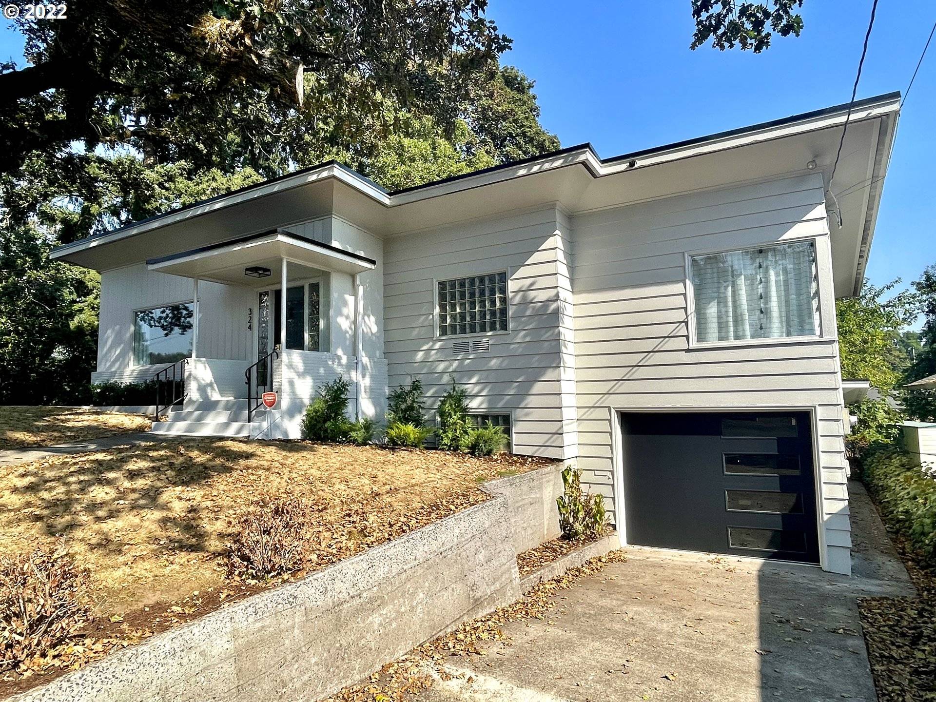St Helens, OR 97051,324 N 6TH ST