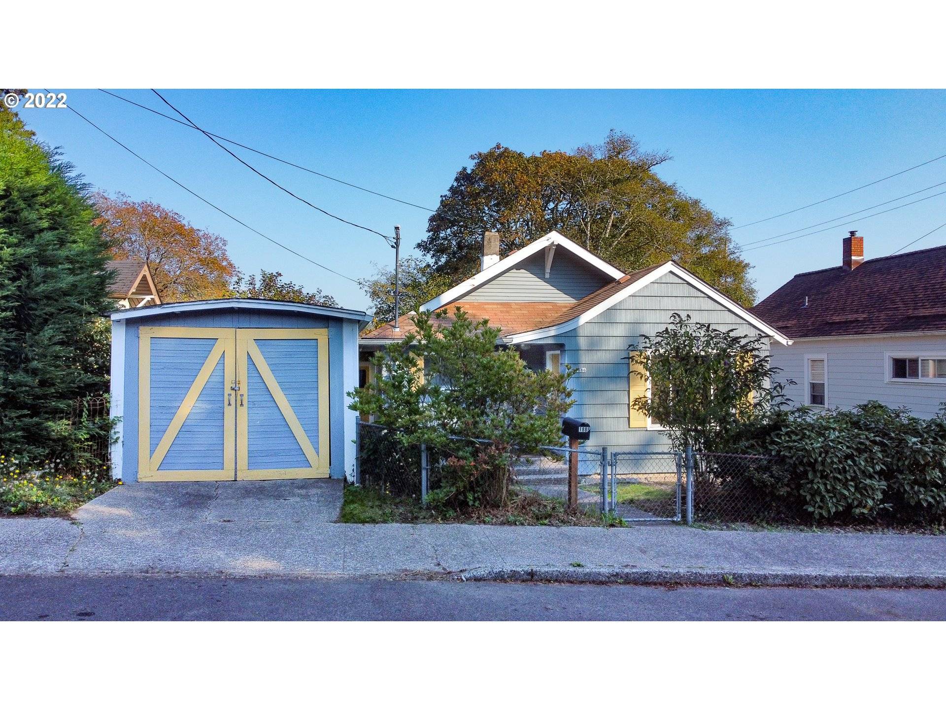 Astoria, OR 97103,1886 8th ST
