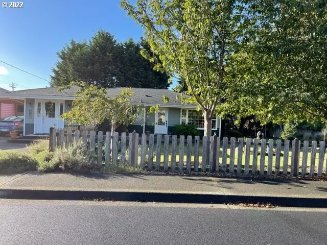 Brookings, OR 97415,407 MAPLE ST