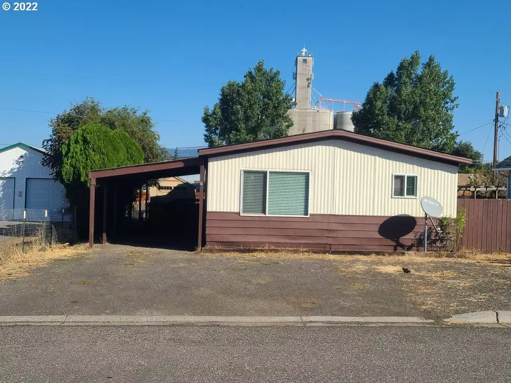 Goldendale, WA 98620,215 PUTMAN