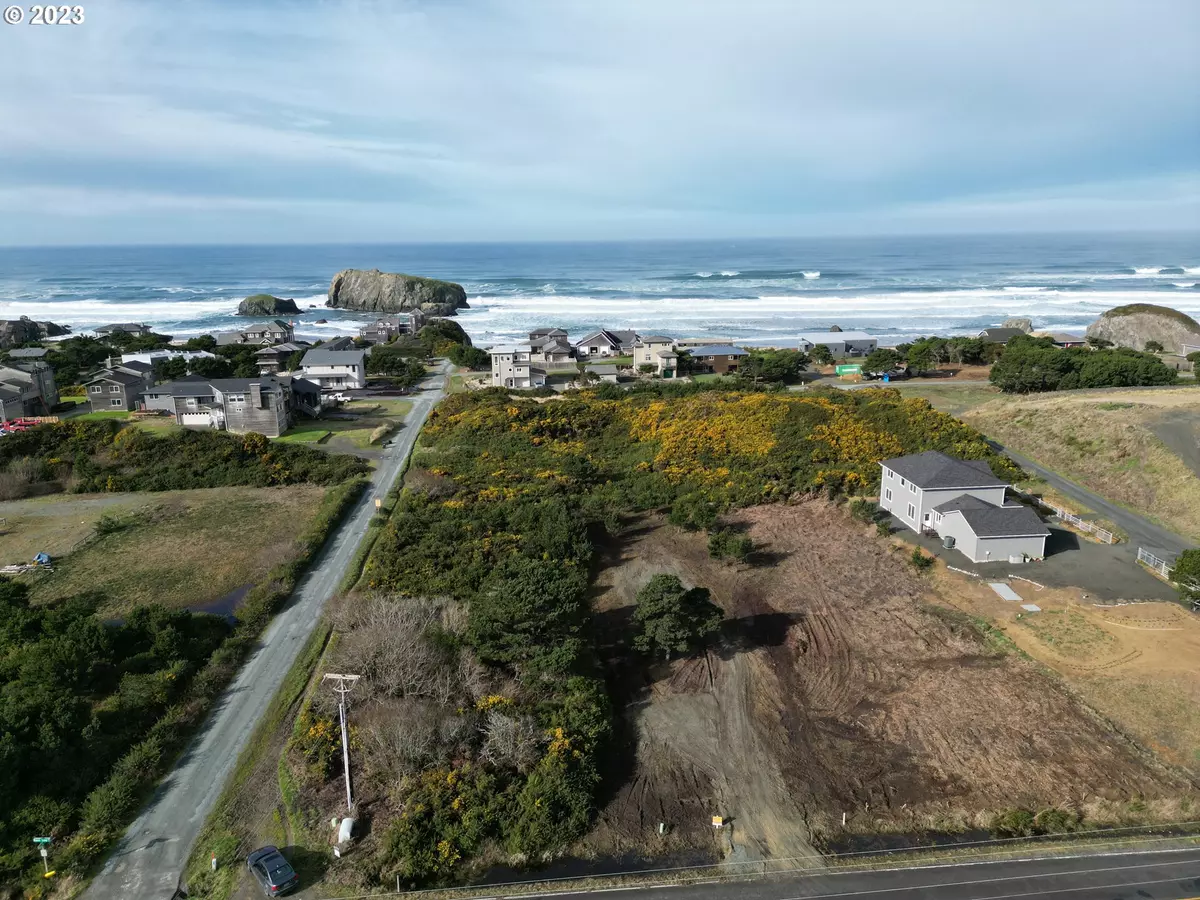 Bandon, OR 97411,54650 BEACH LOOP RD