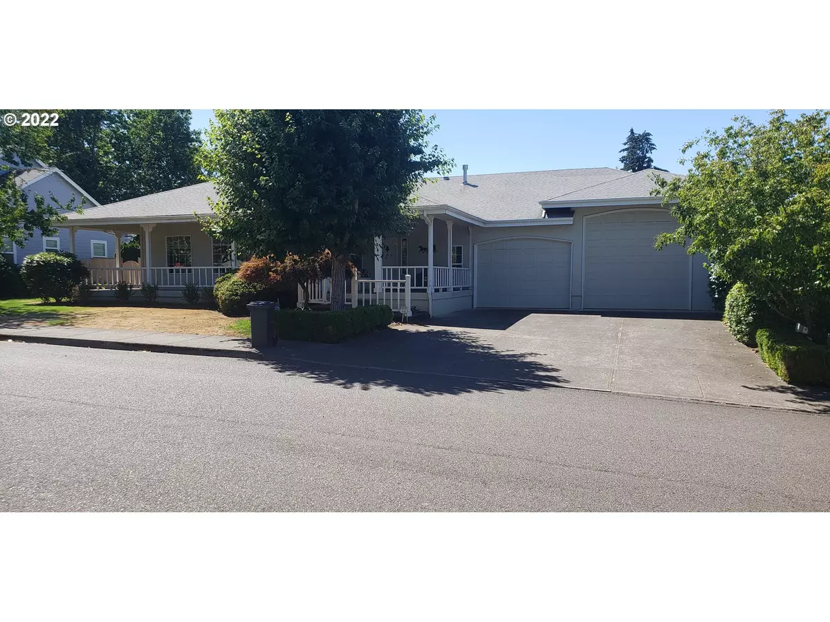 Silverton, OR 97381,235 TILLICUM DR