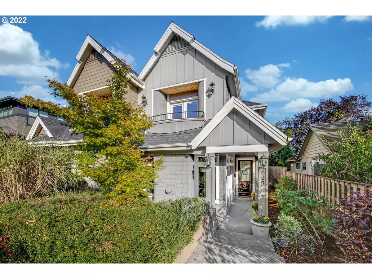 Lake Oswego, OR 97034,625 3RD ST