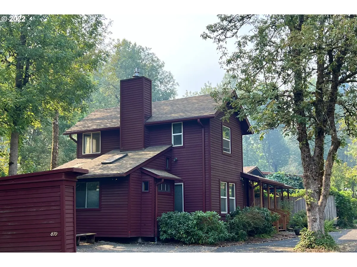 870 MARTIN ST, Eugene, OR 97405