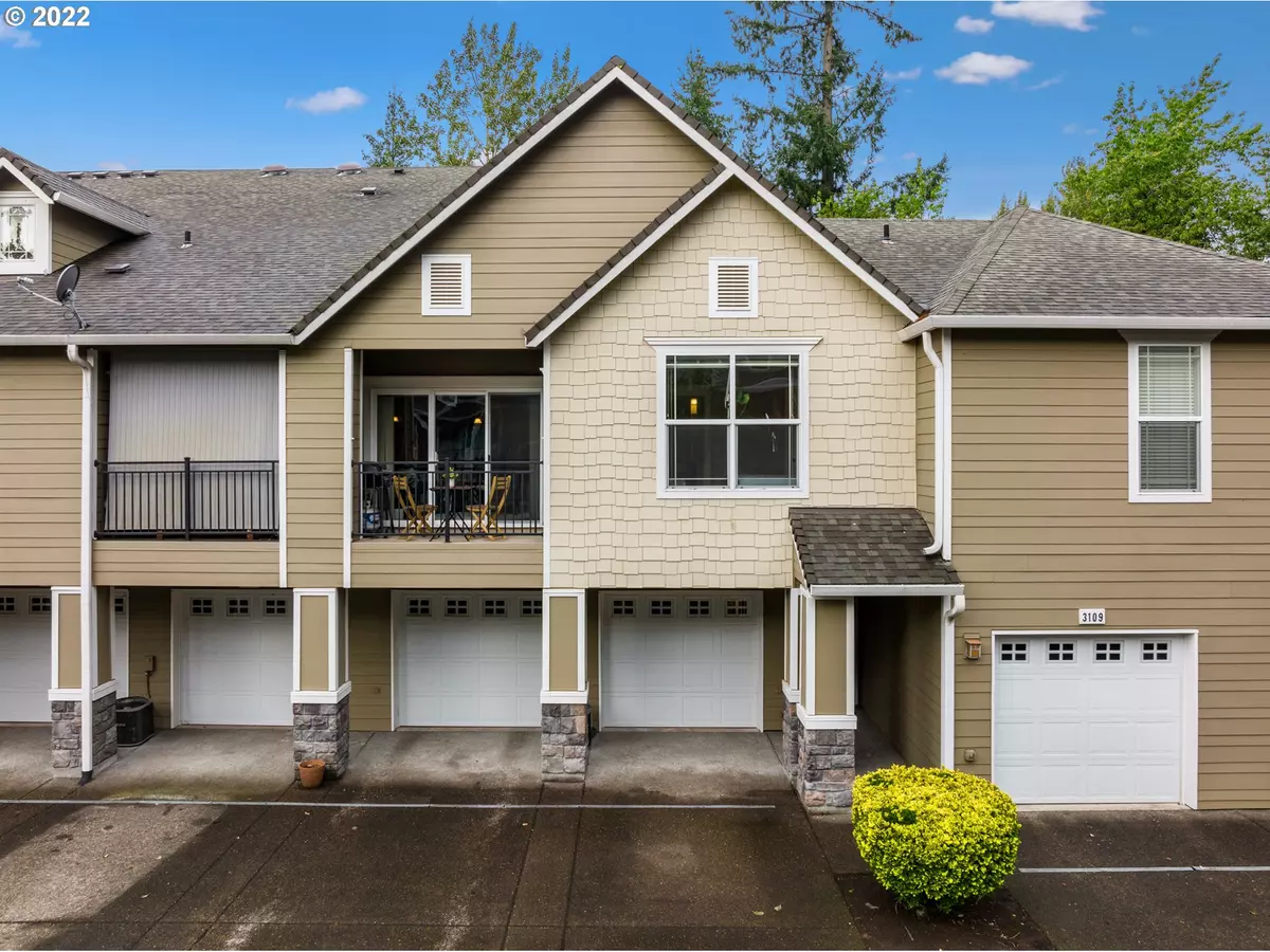 West Linn, OR 97068,3135 SUMMERLINN DR