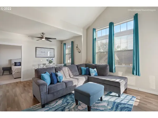 17137 SW APPLEDALE RD #303, Beaverton, OR 97007