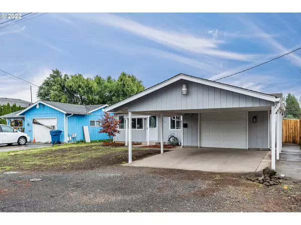 Kelso, WA 98626,906 S 11TH AVE