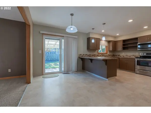 Gresham, OR 97080,1600 SE 9TH ST