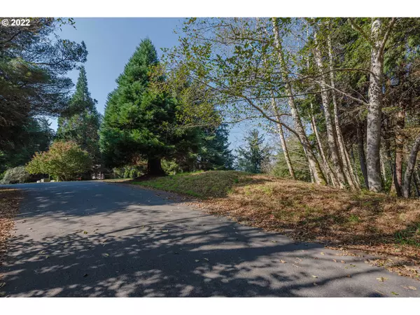 North Bend, OR 97459,0 ROBIN LN