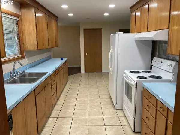 Tillamook, OR 97141,4107 BEECH ST