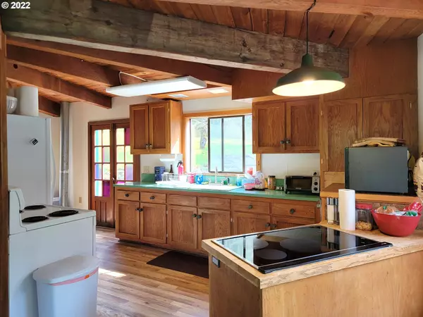 Naselle, WA 98638,372 Salmon Creek RD