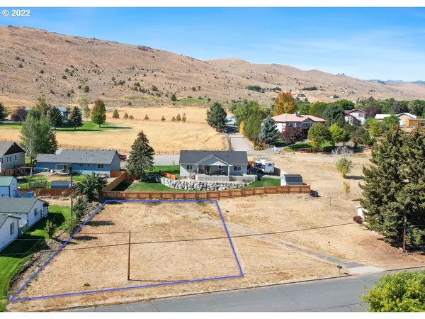 Baker City, OR 97814,103 Foothill DR