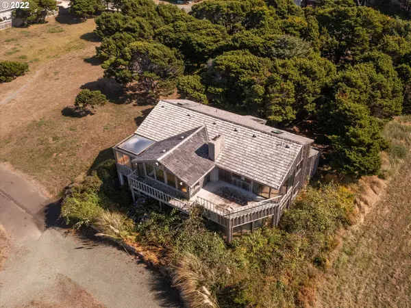 Bandon, OR 97411,1030 SW Beach Loop DR