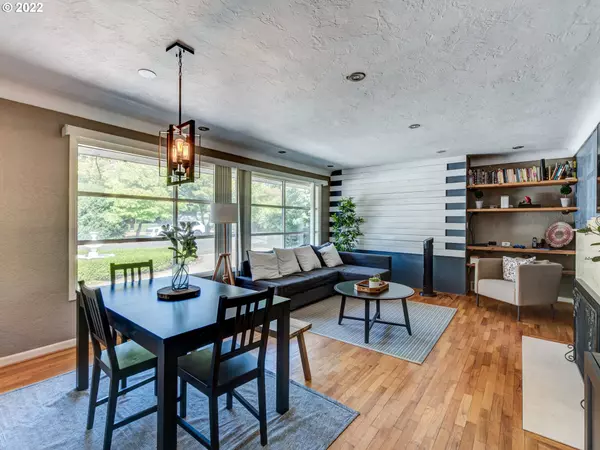 Eugene, OR 97404,366 KNOOP LN