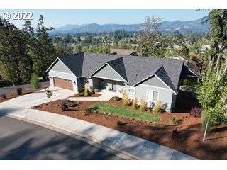 6448 DOGWOOD ST, Springfield, OR 97477