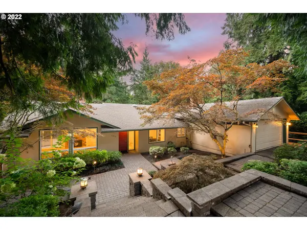 2256 SW HUMPHREY PARK RD, Portland, OR 97221