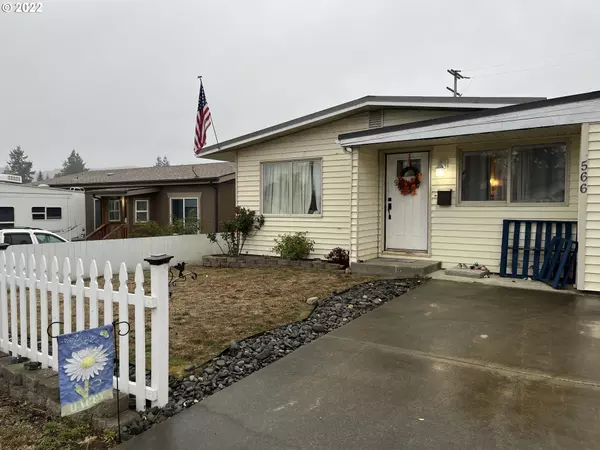 Coquille, OR 97423,566 E 11TH PL