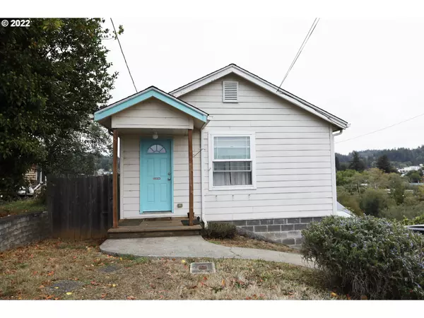 562 N BIRCH ST, Coquille, OR 97423