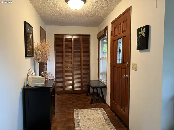 870 MARTIN ST, Eugene, OR 97405