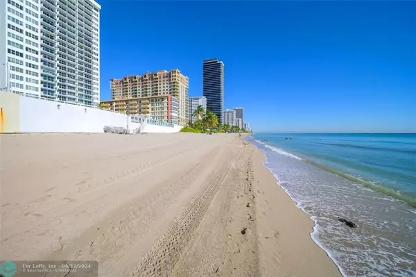 Hallandale Beach, FL 33009,3140 S Ocean Dr  #208