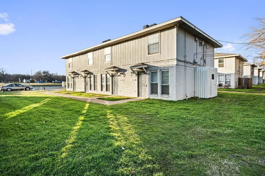 4951 Miller Avenue, Fort Worth, TX 76119