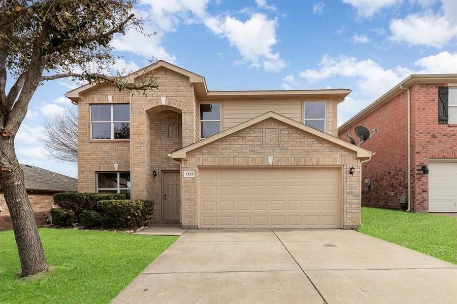 5232 Mirror Lake Drive, Haltom City, TX 76117