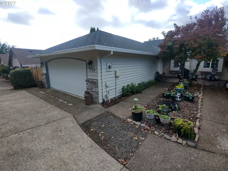 759 NW MEADOWS DR, Mc Minnville, OR 97128