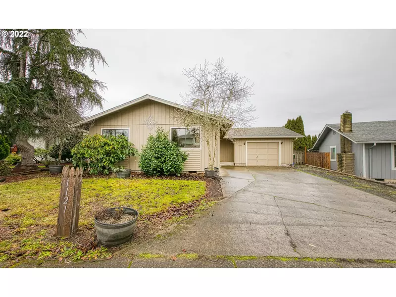 1121 CEDAR PL, Creswell, OR 97426