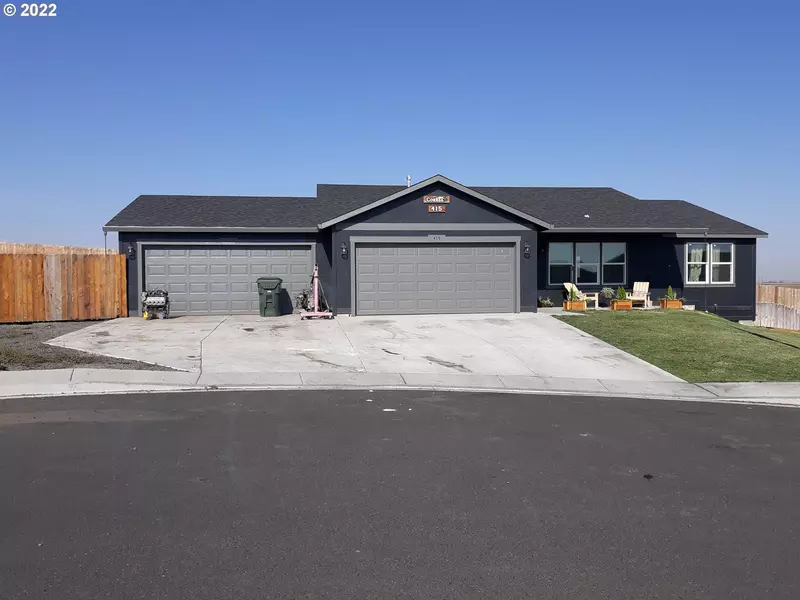 415 CHELSEA CT, Stanfield, OR 97875