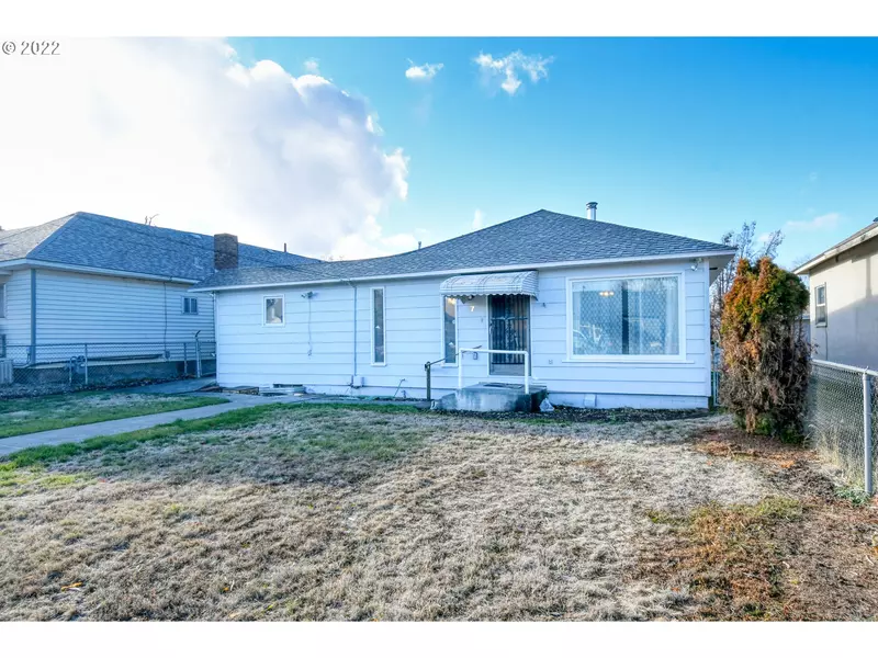 7 SE 16TH ST, Pendleton, OR 97801