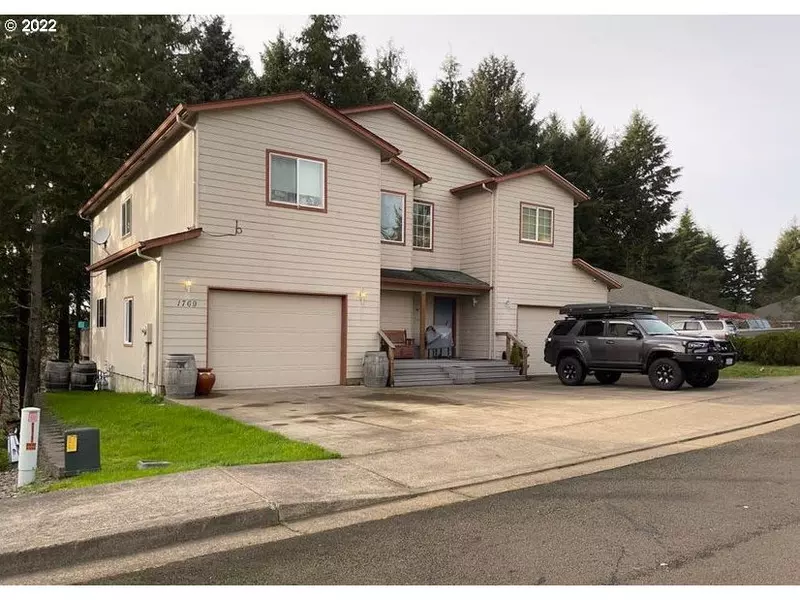 1767/1769 SE MAST AVE, Lincoln City, OR 97367