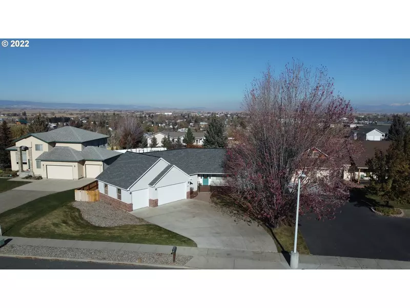 3310 EAGLE CREST WAY, Baker City, OR 97814