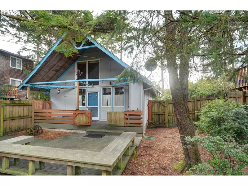 108 NORTH AVE, Manzanita, OR 97130