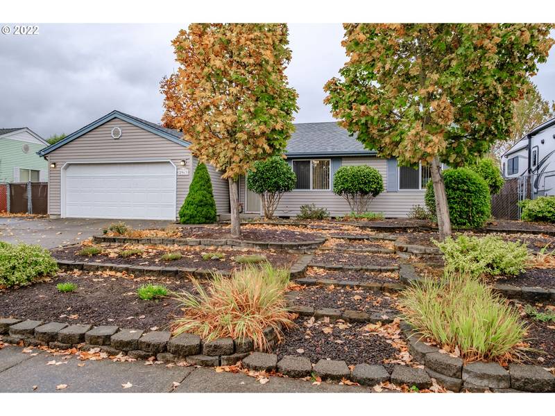 2963 S 7TH PL, Lebanon, OR 97355