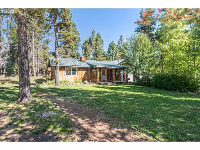 17026 TORRANCE RD, Bend, OR 97707