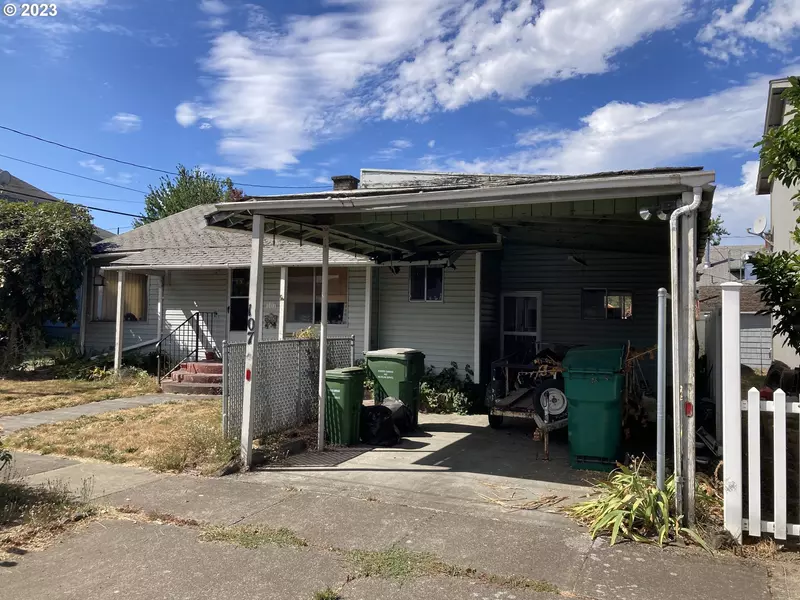 107 S GRANT ST, Newberg, OR 97132