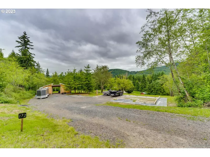 172 STONE MILL RD, Kalama, WA 98625