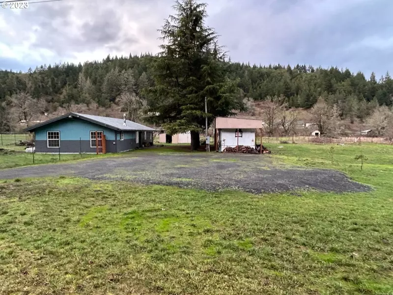 4918 WILLIS CREEK RD, Winston, OR 97496