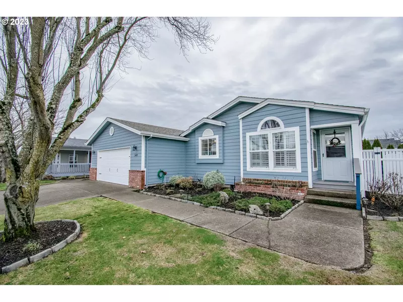 2457 NORTHAMPTON RD, Eugene, OR 97404