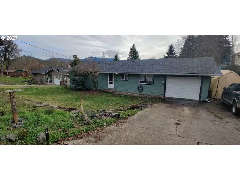 808 NE CRAIG ST, Myrtle Creek, OR 97457