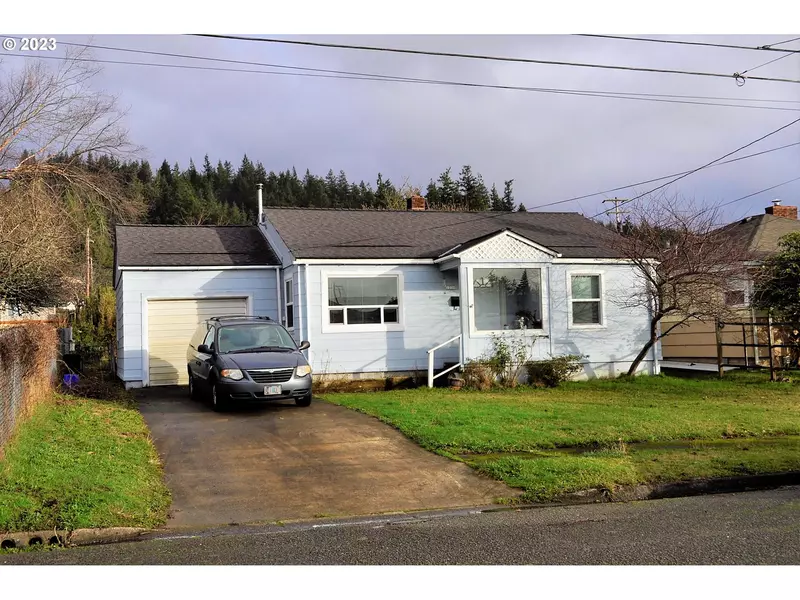 1238 N ELLIOTT ST, Coquille, OR 97423