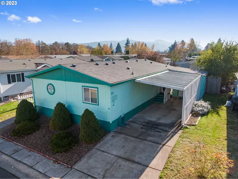 700 N MILL ST #70, Creswell, OR 97426