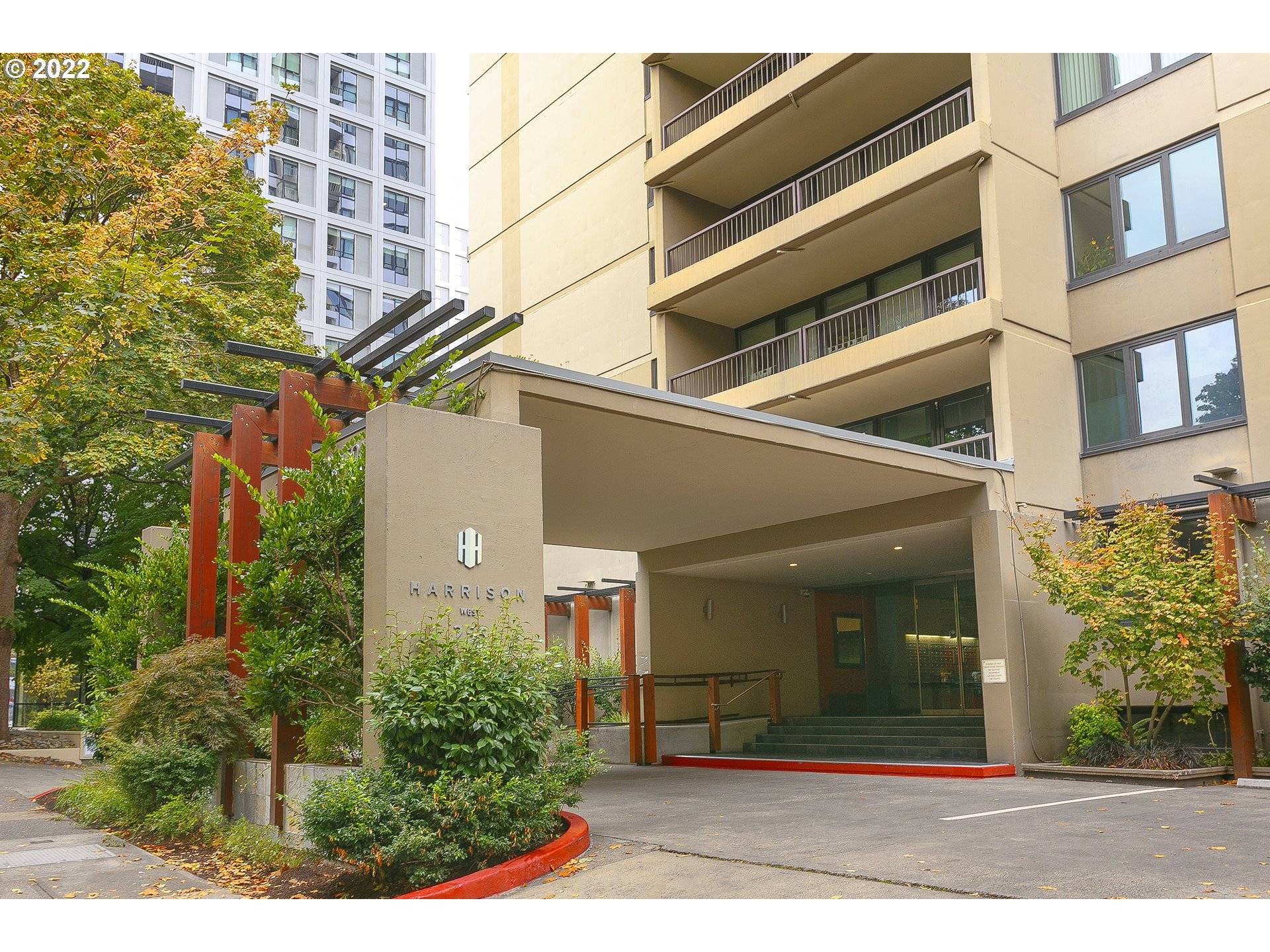 255 SW HARRISON ST #16F, Portland, OR 97201