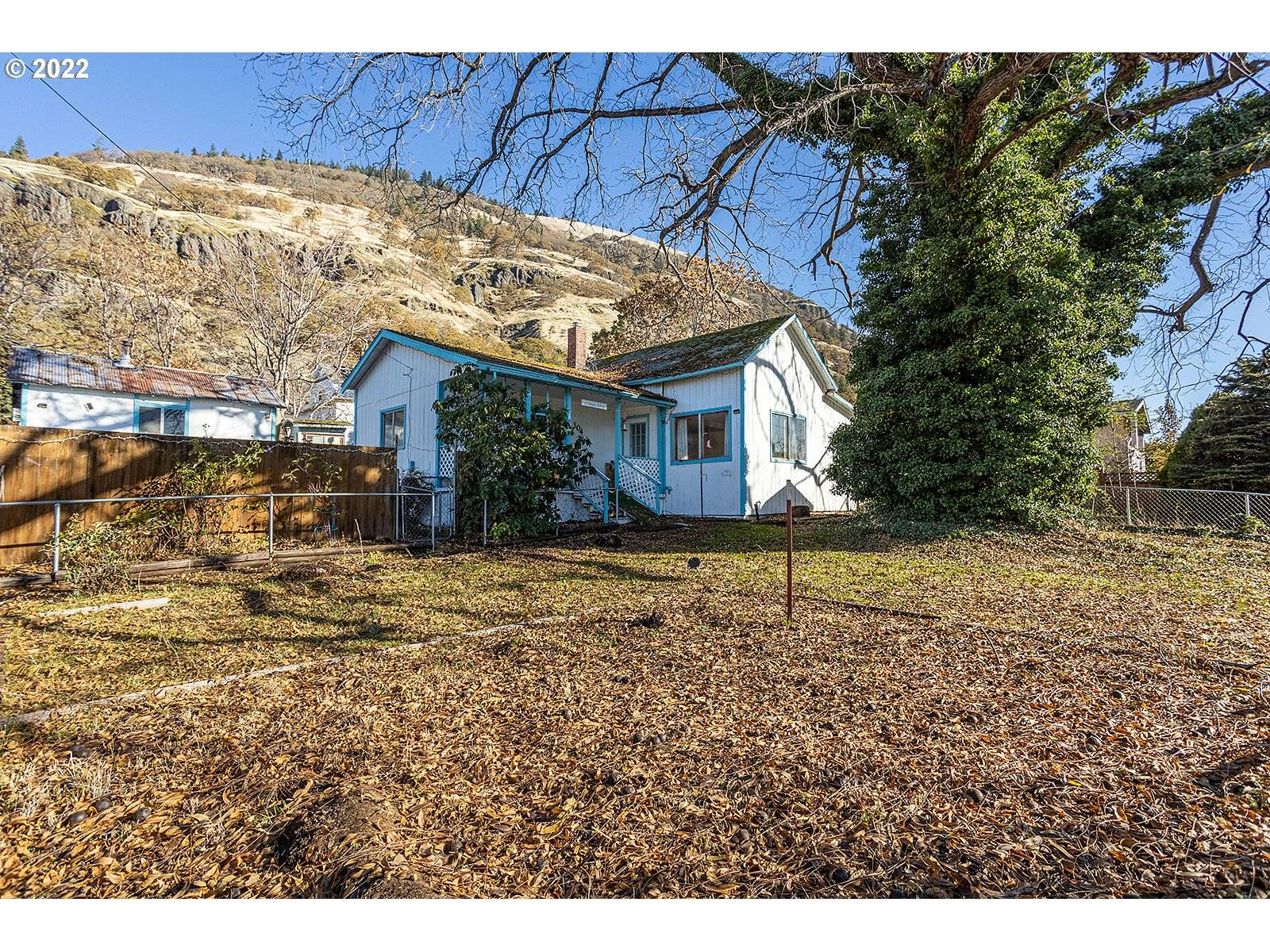 304 E HUMBOLDT ST, Bingen, WA 98605