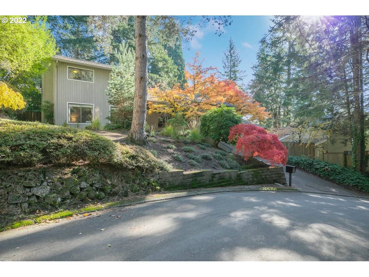 Lake Oswego, OR 97035,3 PERICLES