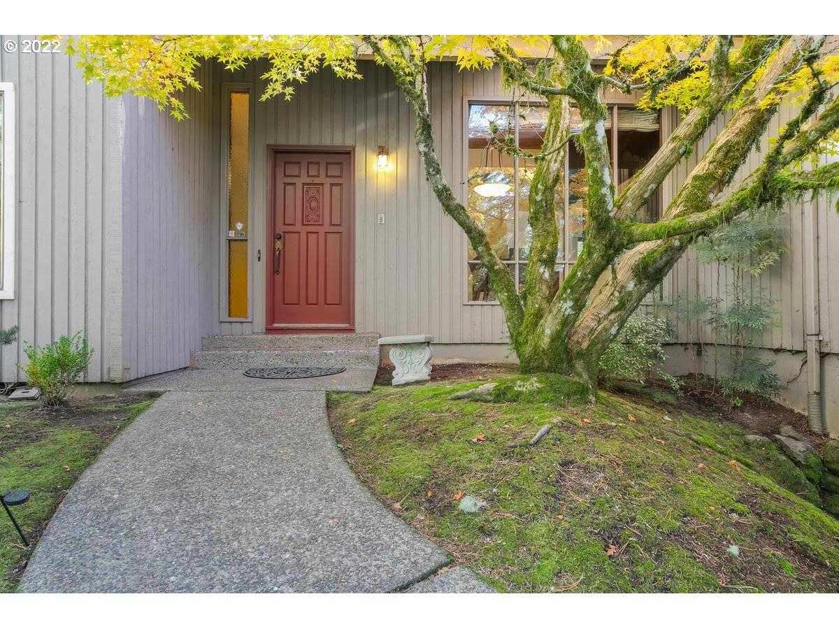 Lake Oswego, OR 97035,3 PERICLES
