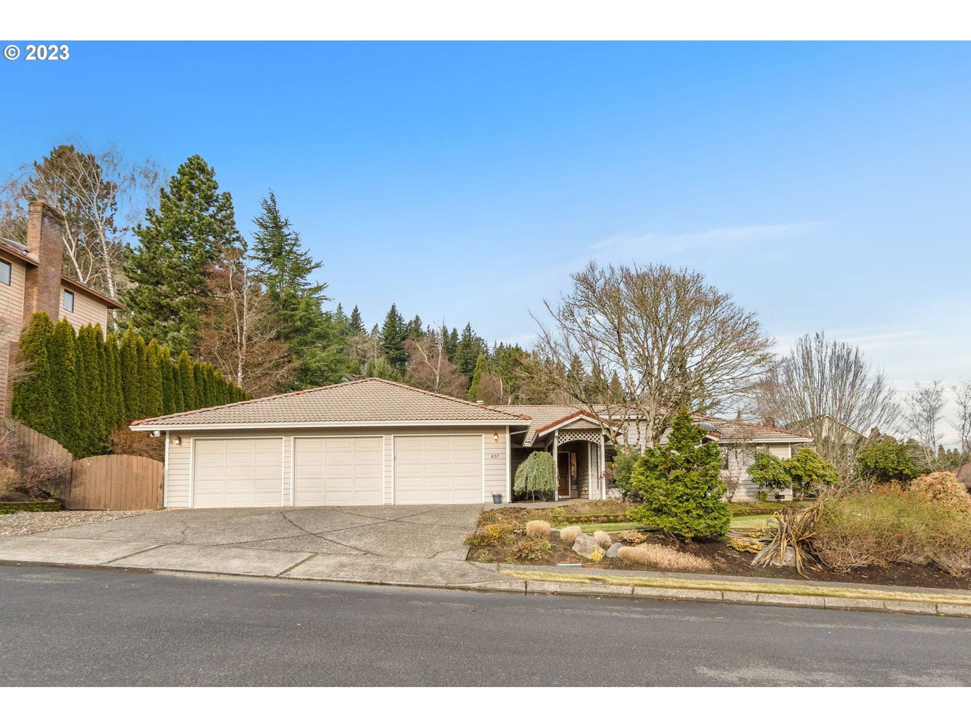 437 SE 15TH ST, Gresham, OR 97080
