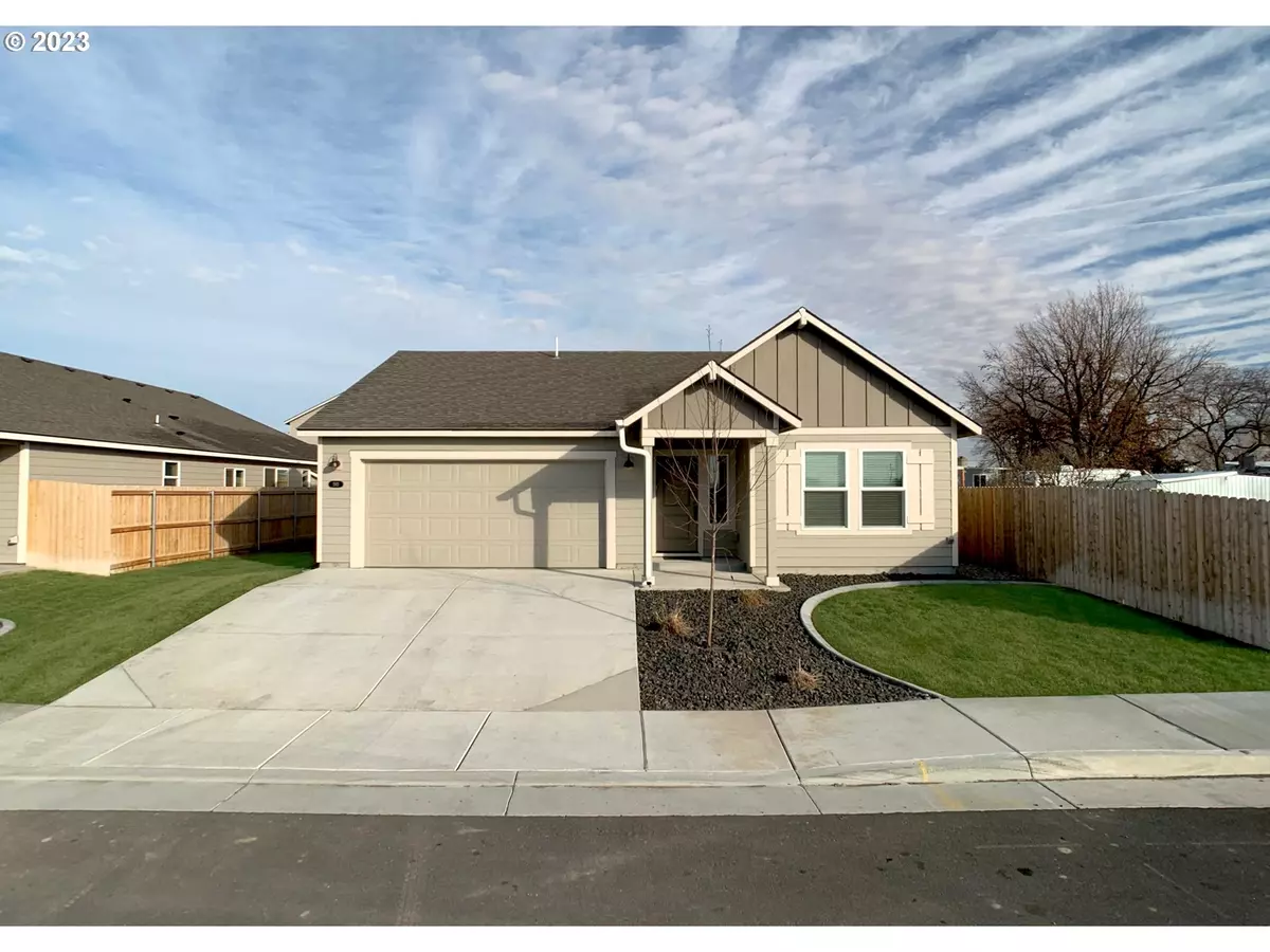 Hermiston, OR 97838,593 E Templeton AVE