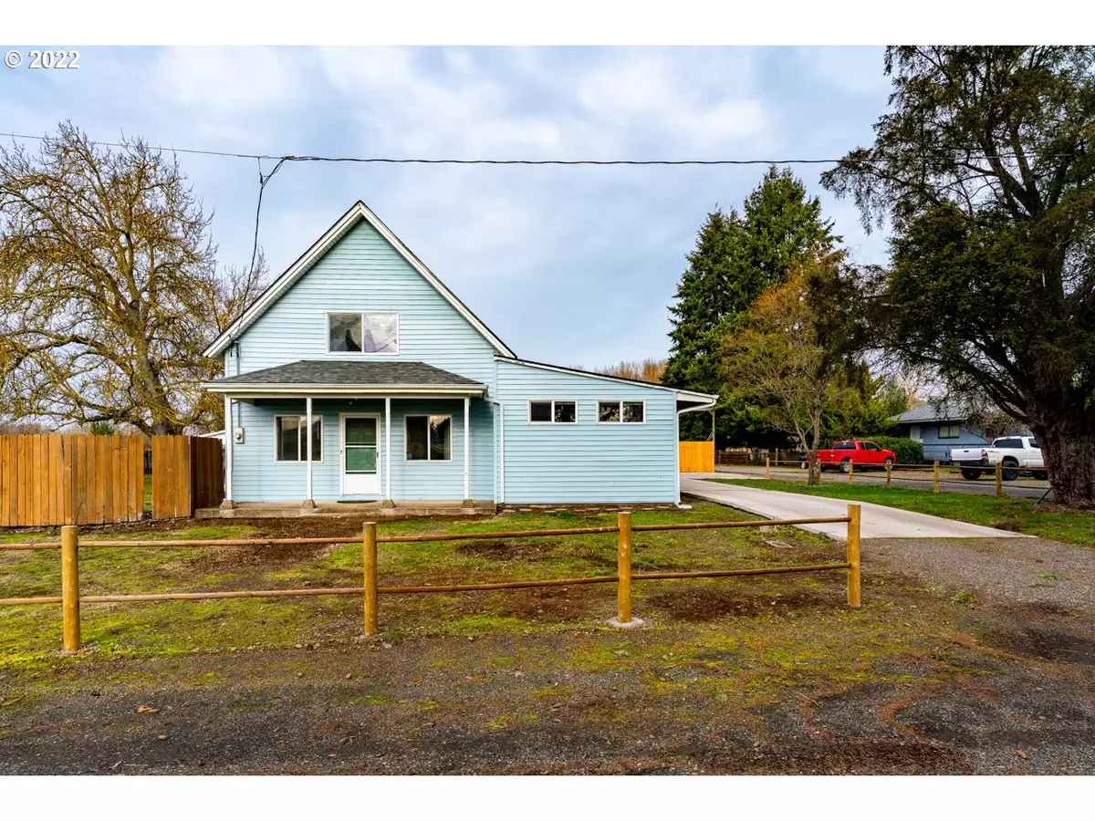 Brownsville, OR 97327,624 LOUCKS WAY