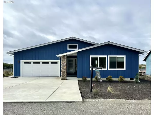 31809 J PL, Ocean Park, WA 98640